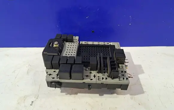 Volvo S60 Fuse module 30682664