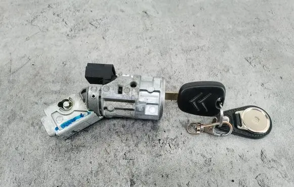 Citroen C4 I Ignition lock N0502073N0502455