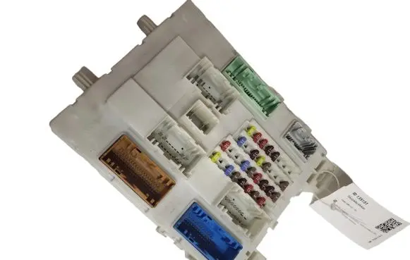 Volvo V40 Fuse module 31394963 8624142551