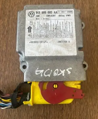 Skoda Octavia Mk2 (1Z) Airbag control unit/module 1K0909605AA 5WK43411 11H027S0900