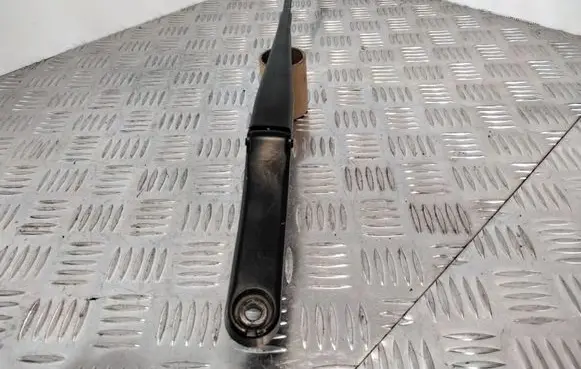 Volkswagen Golf V Front wiper blade arm 1K1955410