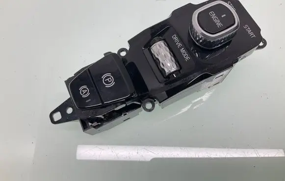 Volvo XC90 Engine start stop button switch 31443829 16W115 T16110171401