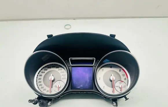 Speedometer (instrument cluster)