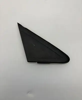 Ford Focus Fender end trim 4M51A16003A