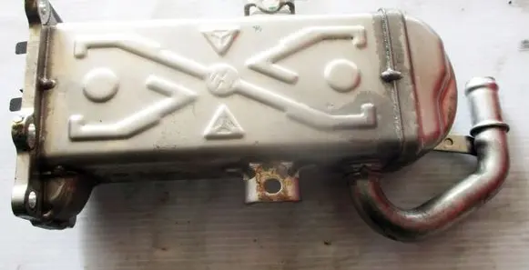 Skoda Octavia Mk2 (1Z) EGR valve cooler 03l131512dq