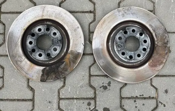 Audi Q3 Front brake disc 5Q0615301F