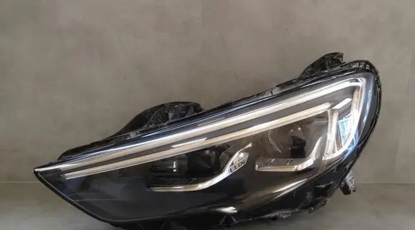 Opel Insignia B Headlight/headlamp 39122974