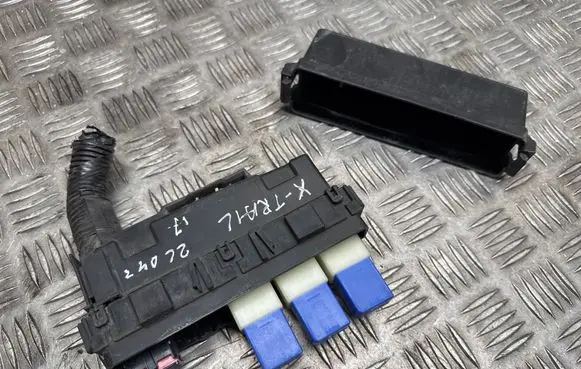 Nissan X-Trail T32 Fuse module 
