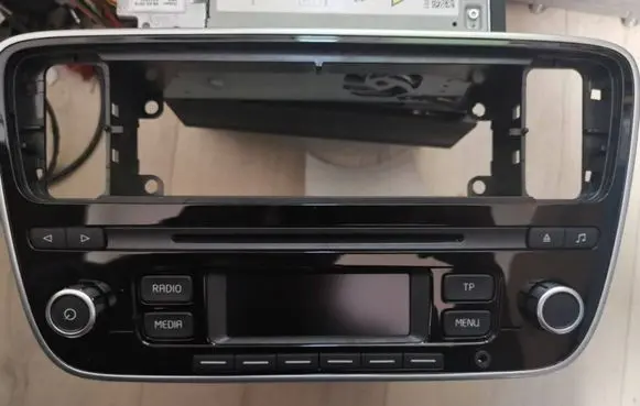 Volkswagen Up Radio/CD/DVD/GPS head unit 1S0057156FX 1S0035156FX
