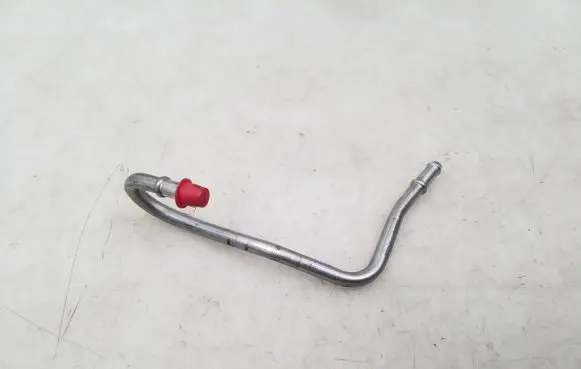 Fuel injector supply line/pipe