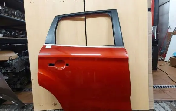 Ford Kuga I Rear door