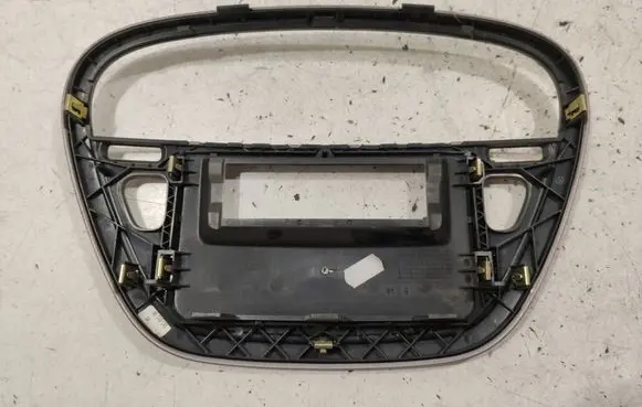 Peugeot 607 Radio/GPS head unit trim 9653058577