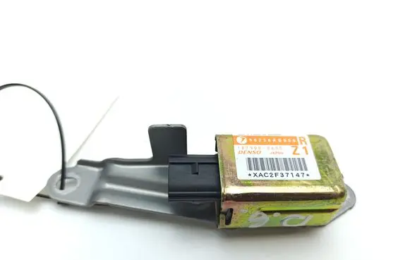 Subaru Legacy Airbag deployment crash/impact sensor 98236AG000 1879000690