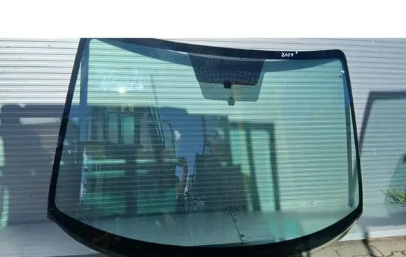 Mazda 3 I Front windscreen/windshield window 