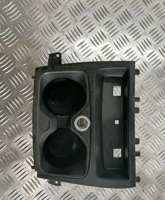 Cup holder front