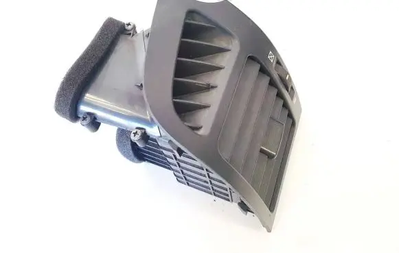 Chevrolet Captiva Dash center air vent grill