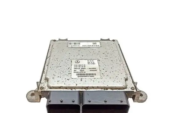 Mercedes-Benz Sprinter W906 Engine control unit/module A6519000700 A6519010600 YV29ANB