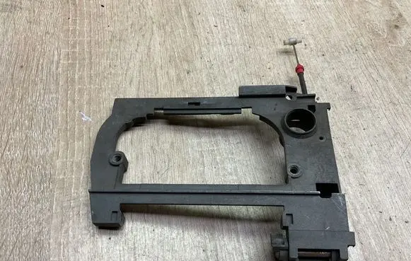 Front door exterior handle/bracket