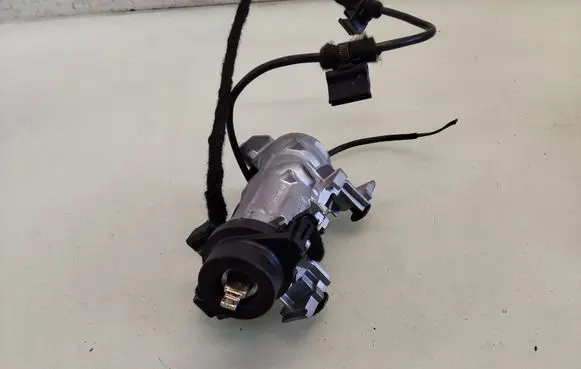 Audi A3 S3 8P Ignition lock 1K0905851 1K0905865