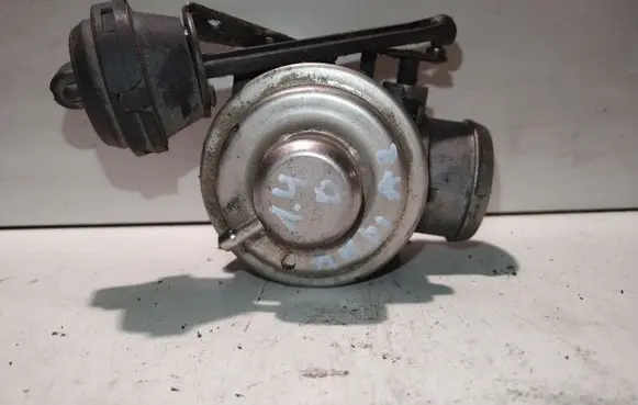 Audi A2 EGR valve 038129637