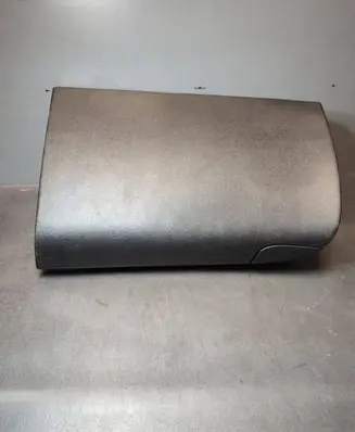 Glove box