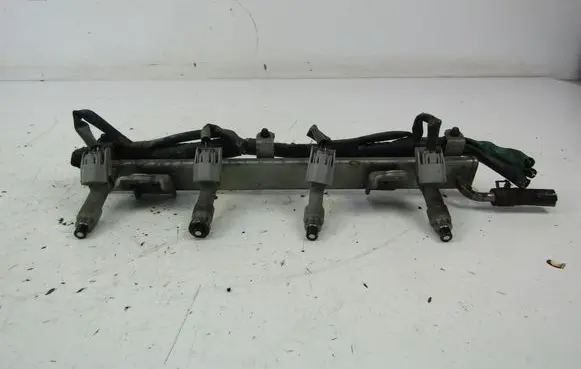 Suzuki Swift I Fuel main line pipe 