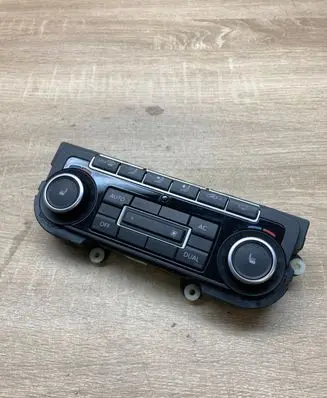 Volkswagen Golf VI Climate control unit 5K0907044EA 5HB009746