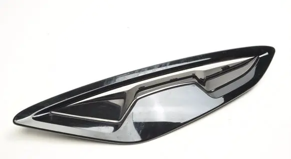 BMW 8 G16 Front arch trim 7419019