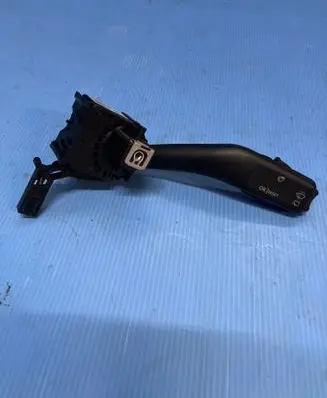 Volkswagen Touran I Wiper control stalk 1K0953519A 01203506