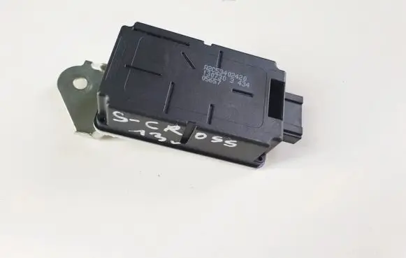 Suzuki SX4 S-Cross Tire pressure control unit 3716061m00