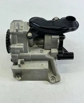 BMW 4 F32 F33 Oil pump 7624135 2620238