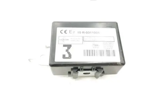Toyota Auris E180 Door control unit/module E210R0311005