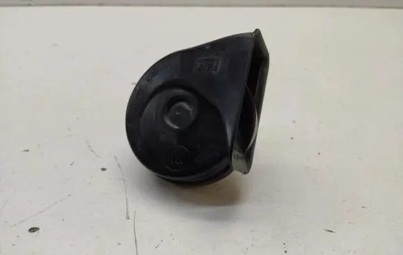 BMW 1 E81 E87 Horn signal A046522 E30055306