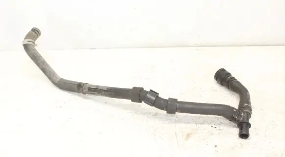 Volkswagen PASSAT B8 Engine coolant pipe/hose 5Q0820507L