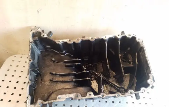 Volkswagen Touareg I Oil sump 070103603H
