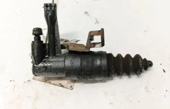 Skoda Superb B5 (3U) Clutch master cylinder 8E0721257M
