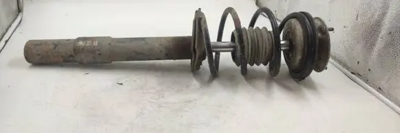 BMW 5 E60 E61 Front shock absorber with coil spring AA00