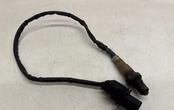 Volkswagen PASSAT B7 Lambda probe sensor 03L906262B