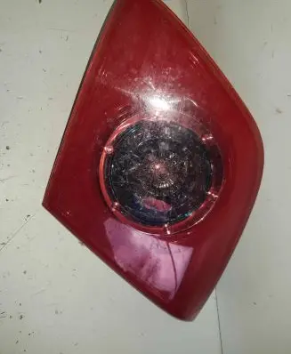 Mazda 3 I Tailgate rear/tail lights P2913R