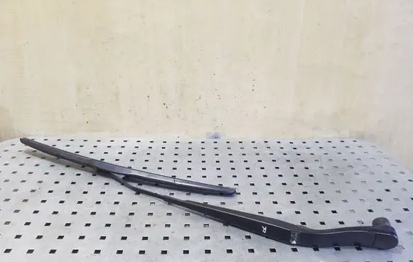 Jeep Grand Cherokee Front wiper blade arm