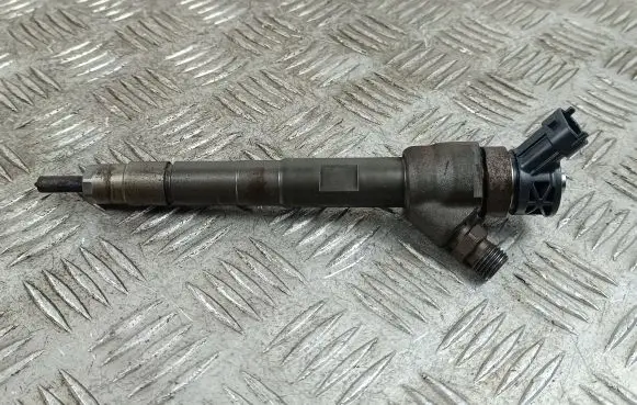 Jaguar F-Pace Fuel injector 0445110654