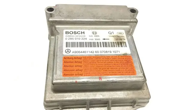 Mercedes-Benz Sprinter W906 Airbag control unit/module 0285010224