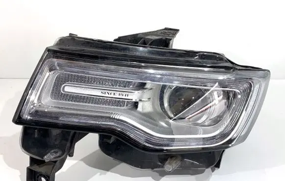 Jeep Grand Cherokee Headlight/headlamp 68111035AE