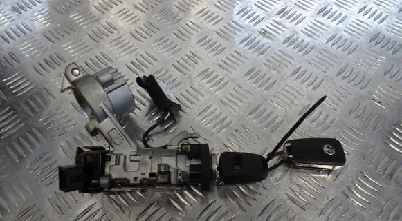 Opel Zafira C Ignition lock