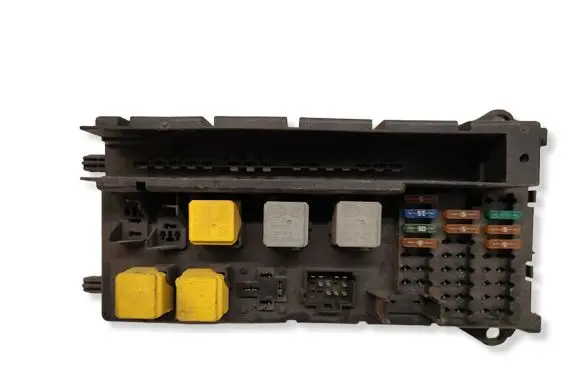 Mercedes-Benz Sprinter W906 Fuse module A9065450401