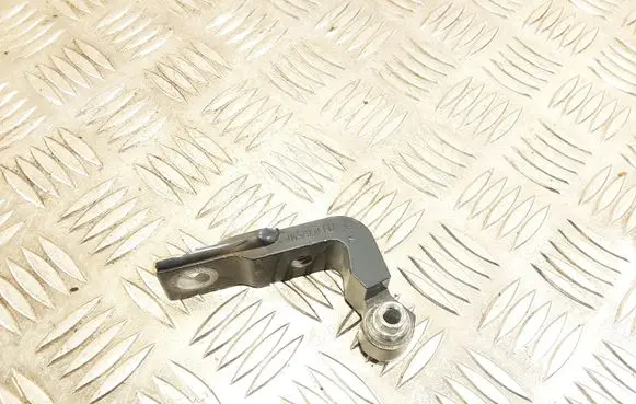 Volvo V60 Front door lower hinge 31457958