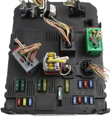 Peugeot 206 Comfort/convenience module 9655708380 S120104700L BSIS0200
