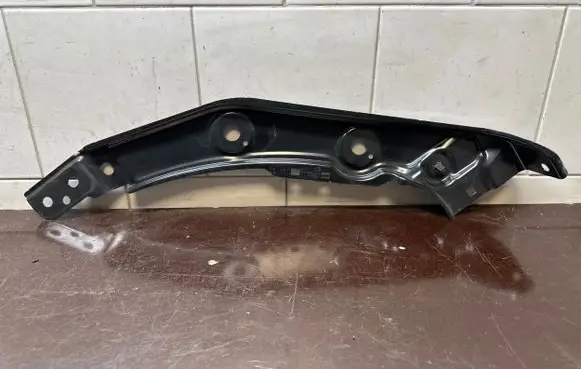 Radiator support slam panel bracket