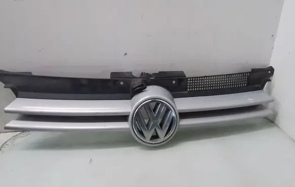 Volkswagen Golf IV Front bumper upper radiator grill 1J0853651G