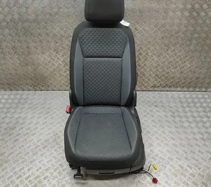 Volkswagen Tiguan Front driver seat 5QA881105C 5NA881405K